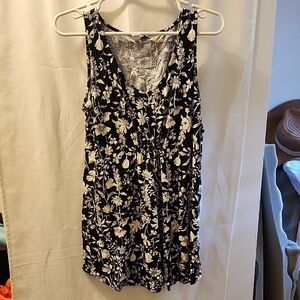 Old Navy Maternity Floral Tank Top - Black and White